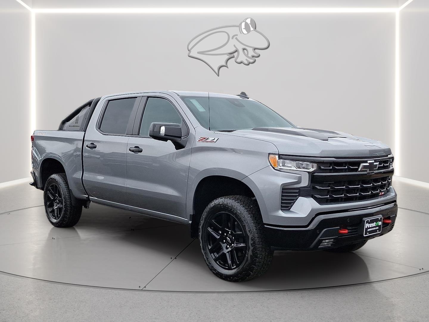 View vehicle photo 4