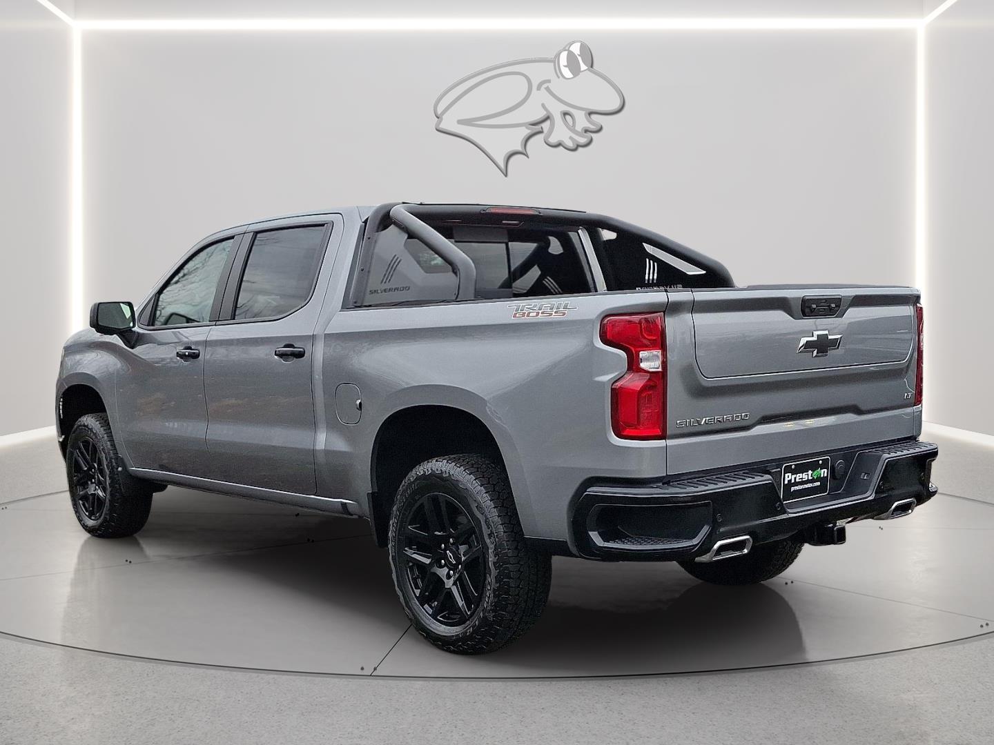 View vehicle photo 2