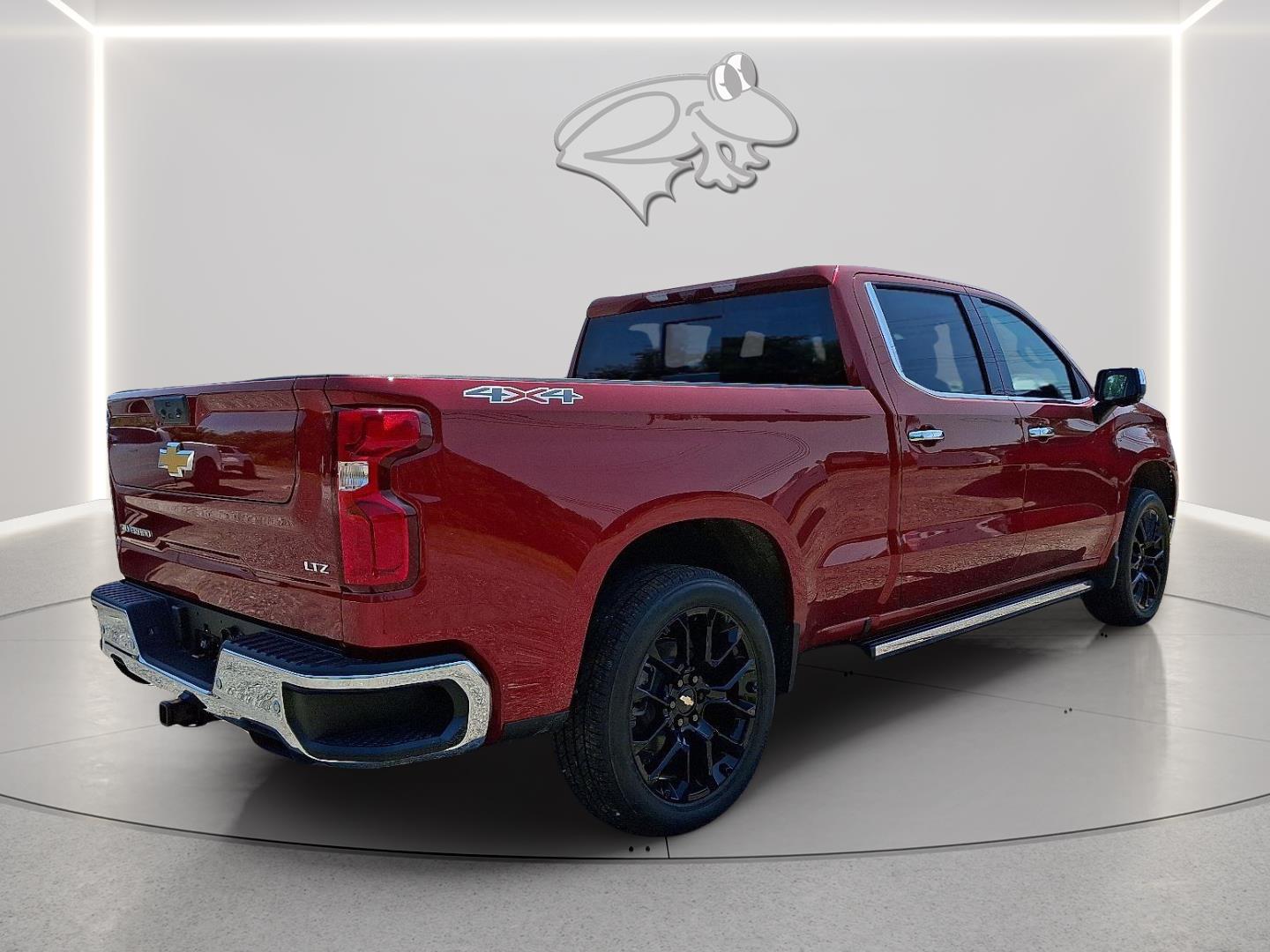 View vehicle photo 3