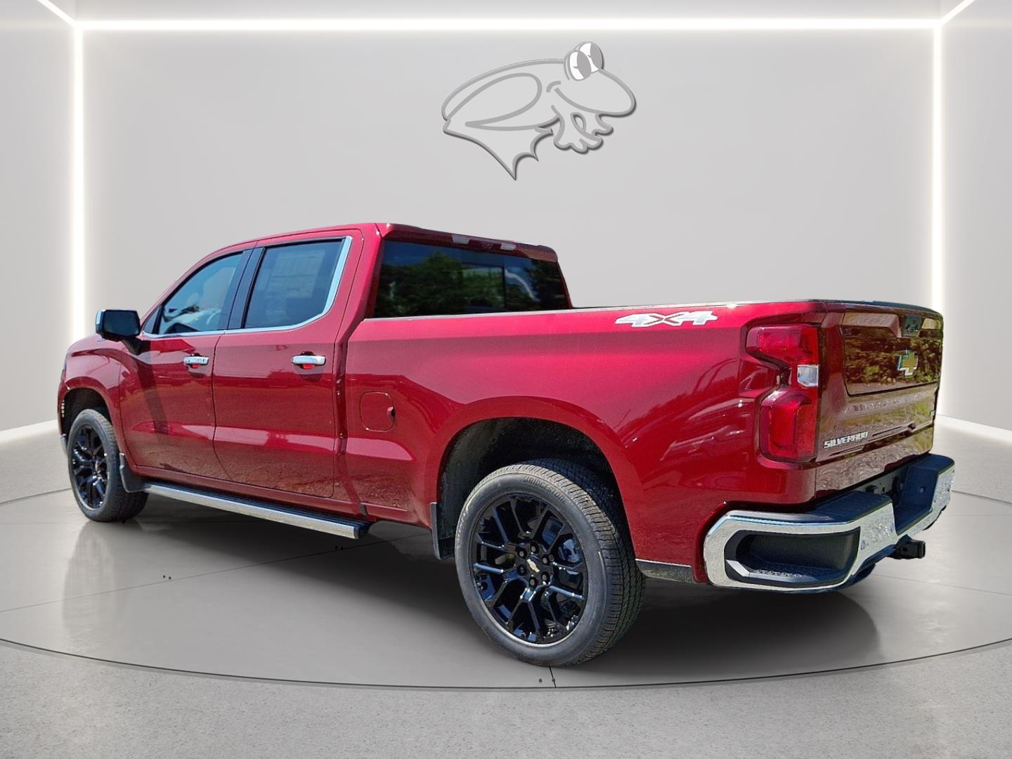 View vehicle photo 4