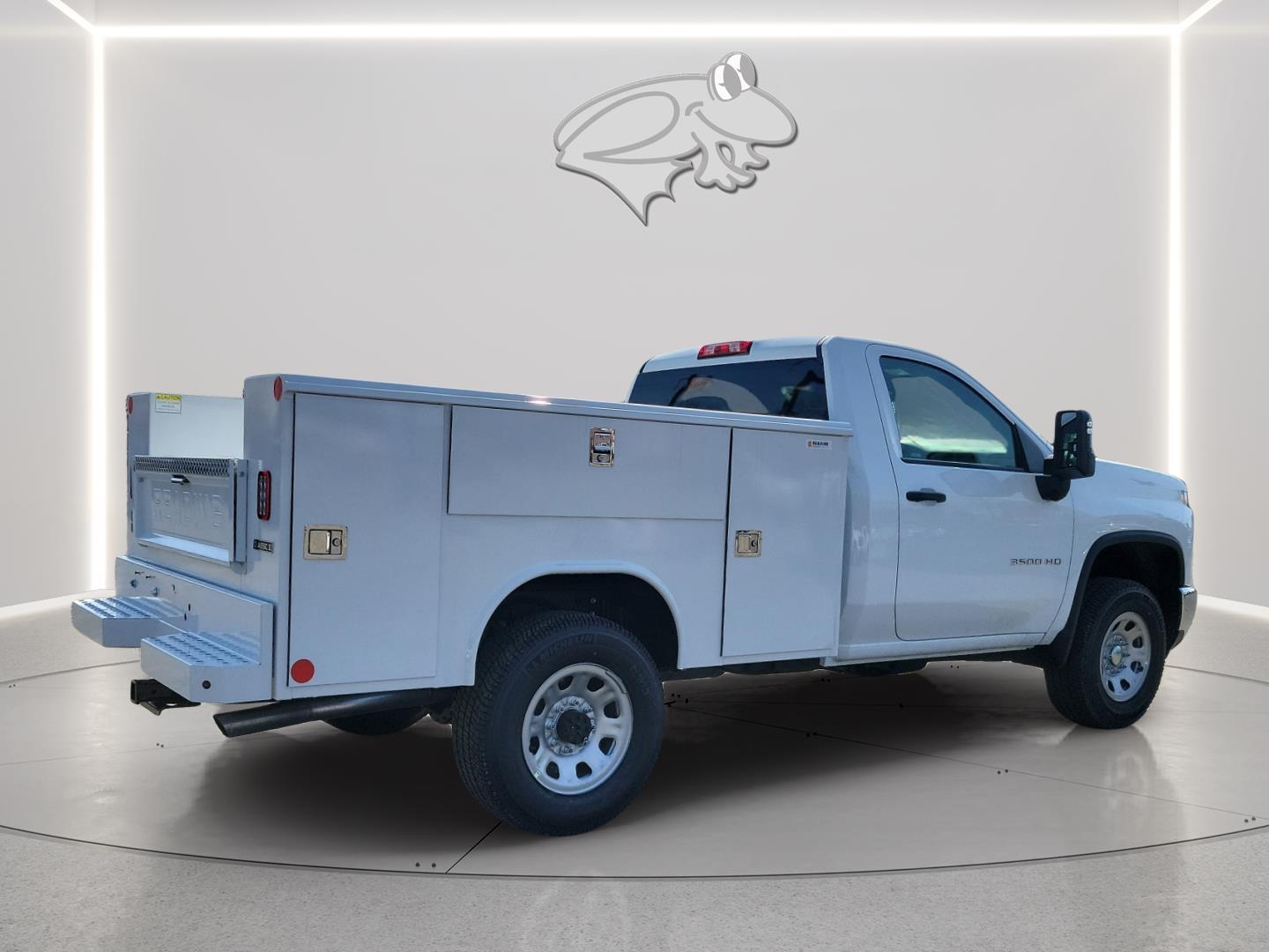 View vehicle photo 3