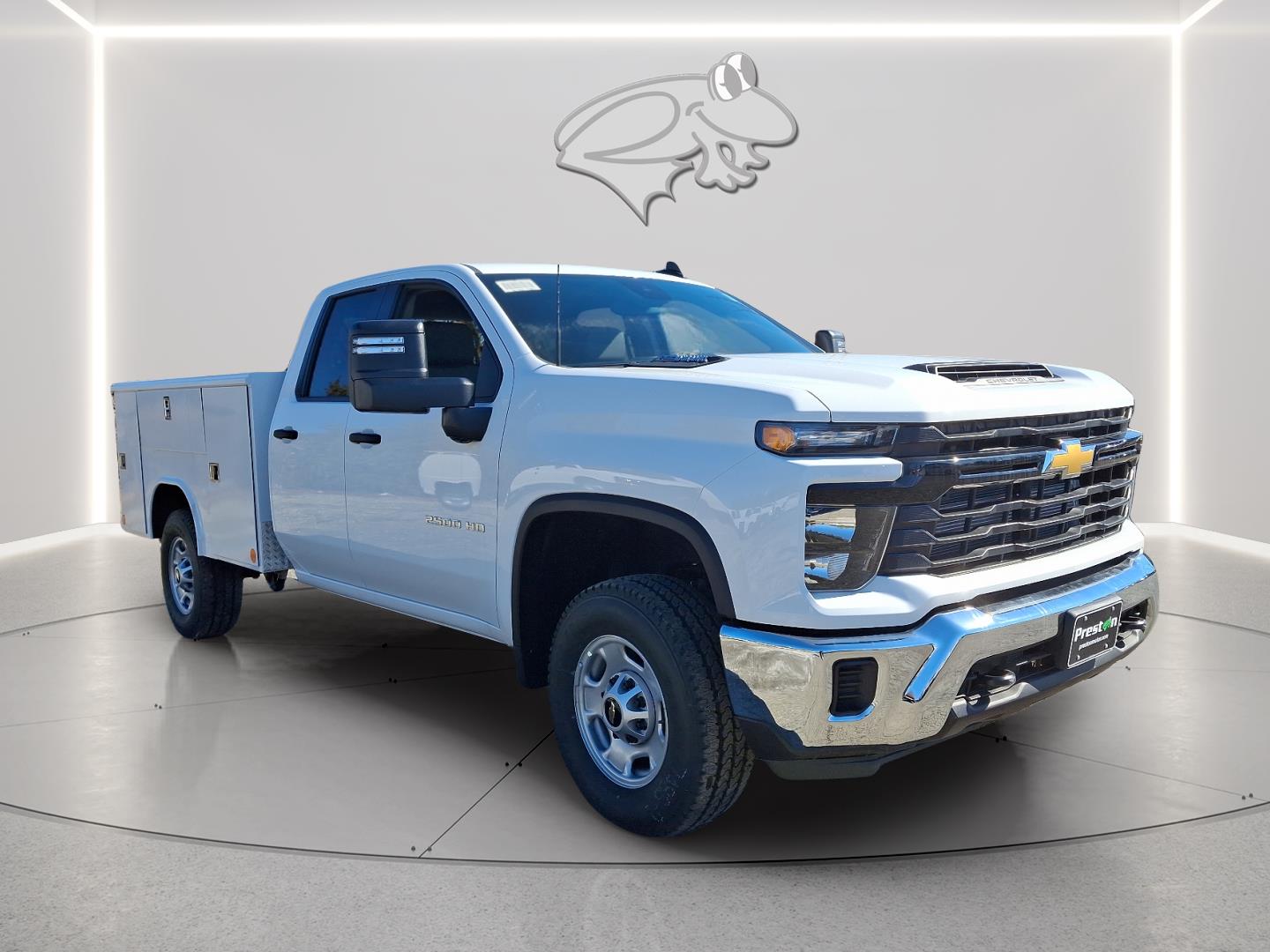 View vehicle photo 4