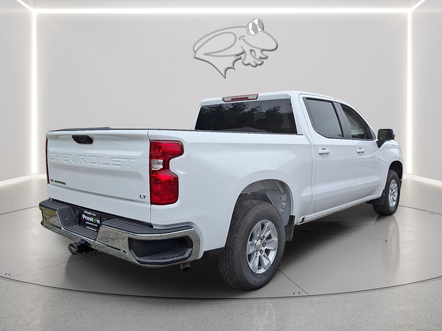 View vehicle photo 3