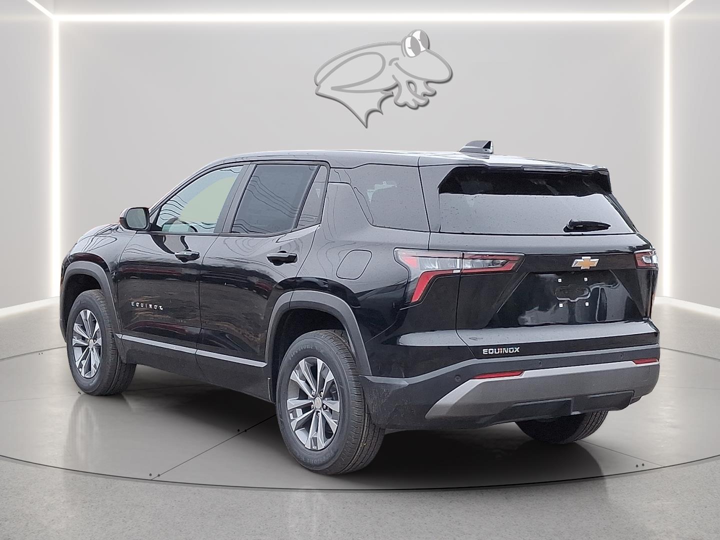 View vehicle photo 4