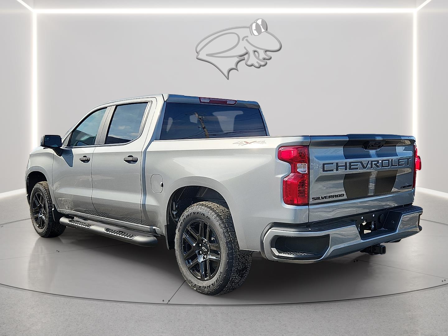 View vehicle photo 2