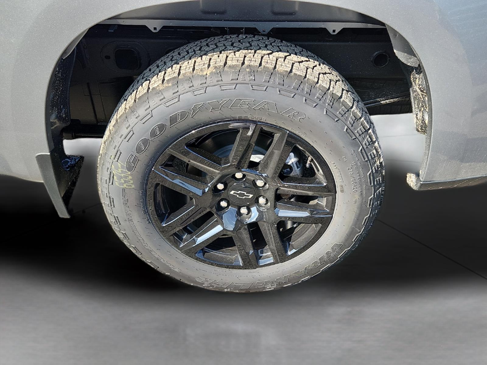 View vehicle photo 5