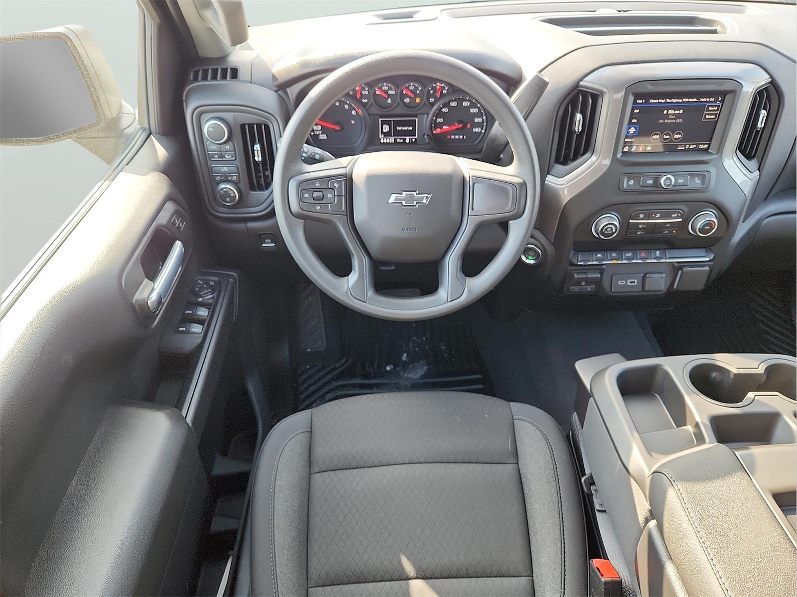 View vehicle photo 7