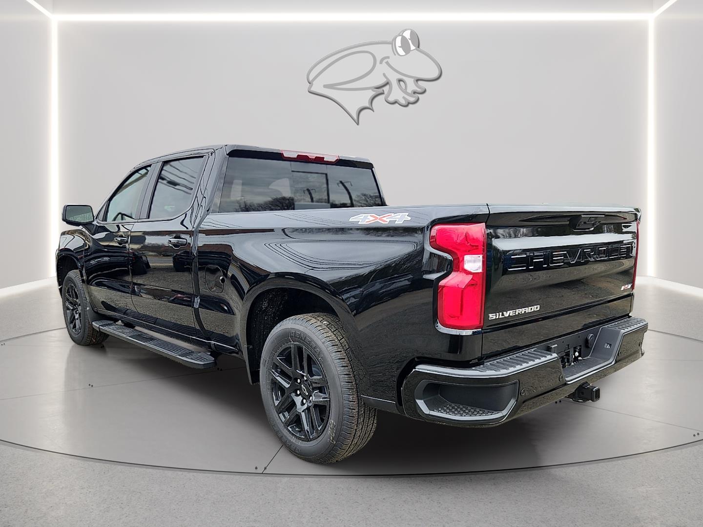 View vehicle photo 2