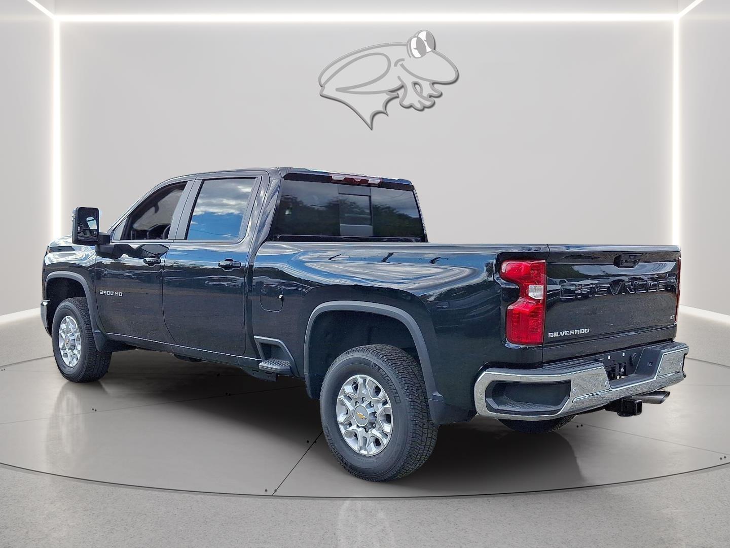 View vehicle photo 2