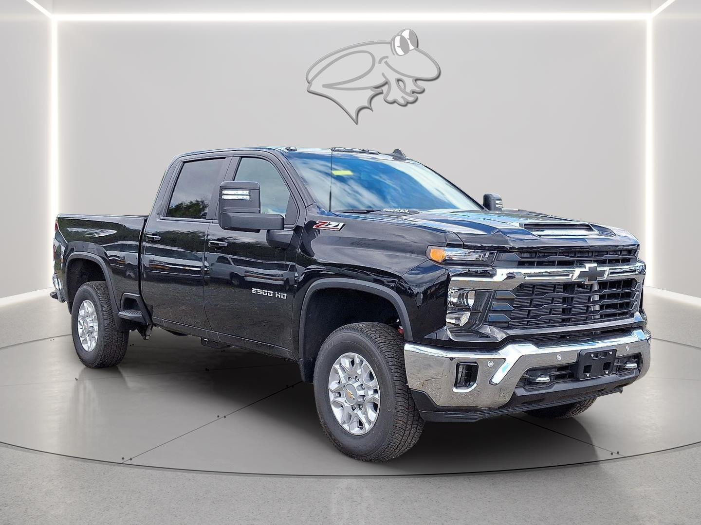 View vehicle photo 4