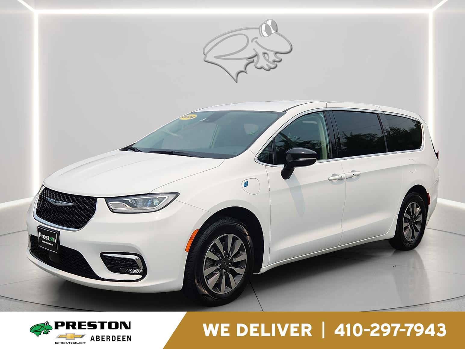 Bright White Clearcoat 2024 Chrysler Pacifica Hybrid Minivan Front-Wheel Drive Automatic