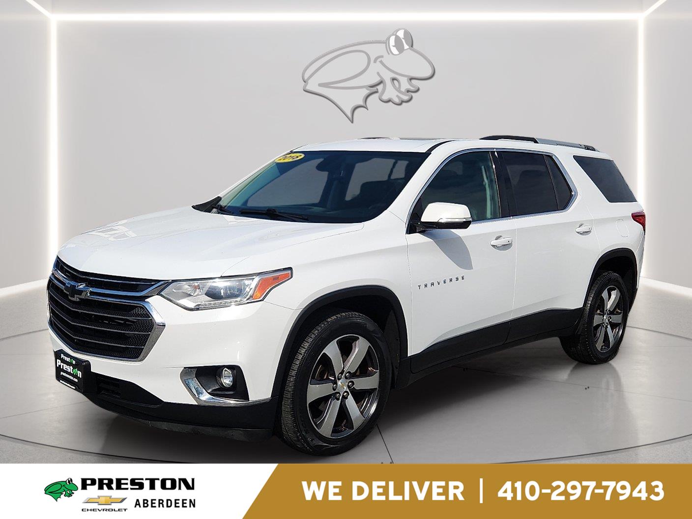 Summit White 2018 Chevrolet Traverse SUV / Crossover Four-Wheel Drive 9-Speed Automatic