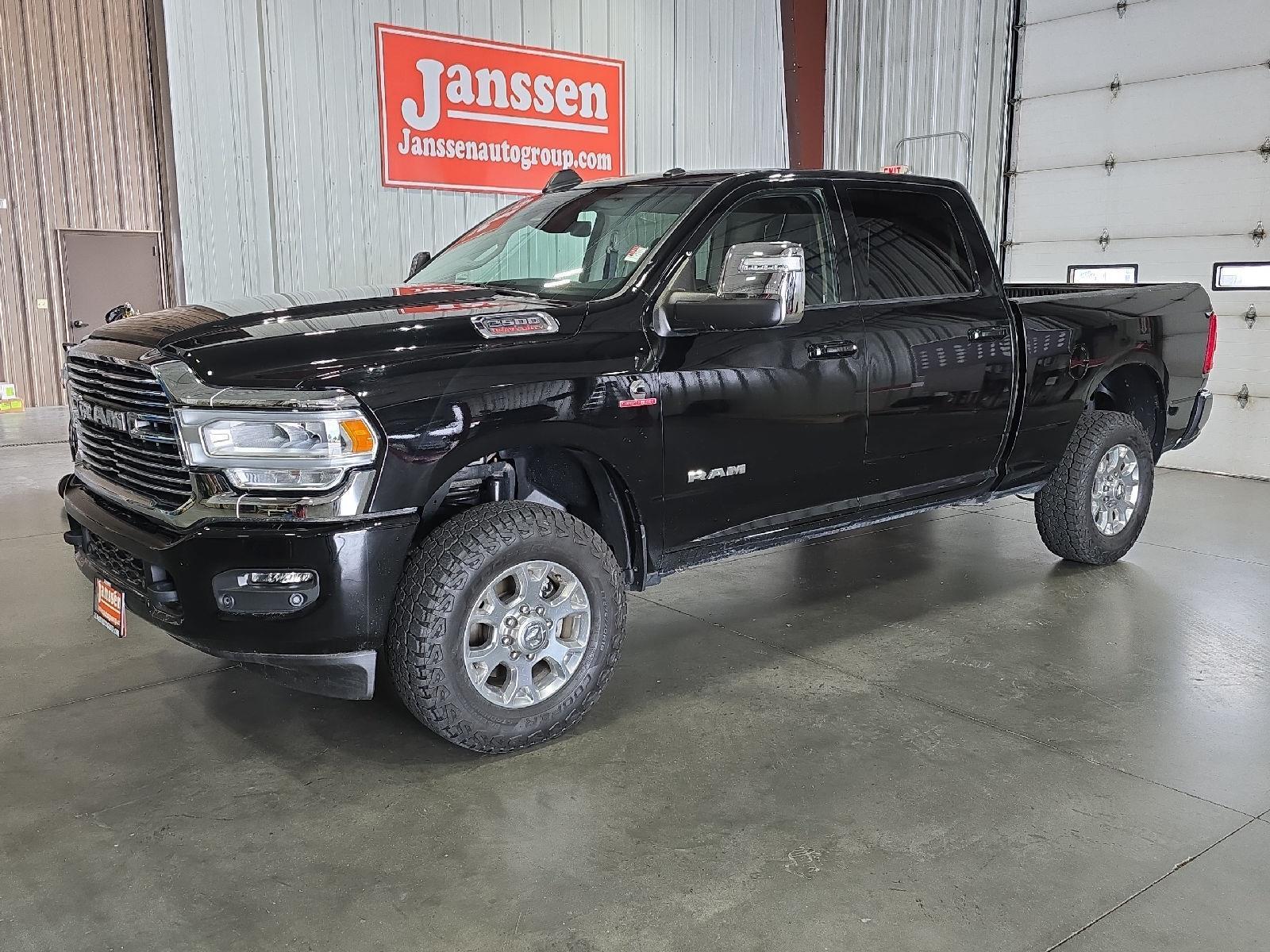 Diamond Black Crystal Pearlcoat 2024 RAM 2500 Laramie Crew Cab 4WD Pickup Truck Four-Wheel Drive 6-Speed Automatic