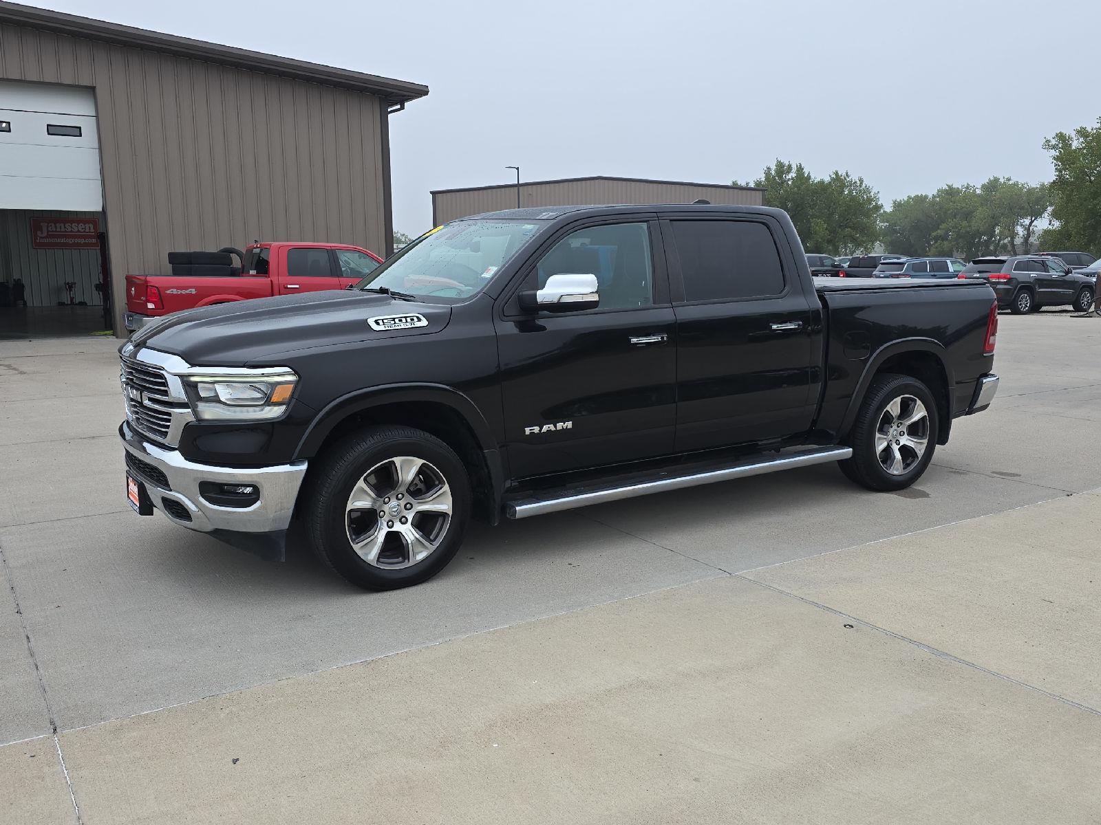2022 RAM 1500 Laramie Crew Cab 4WD