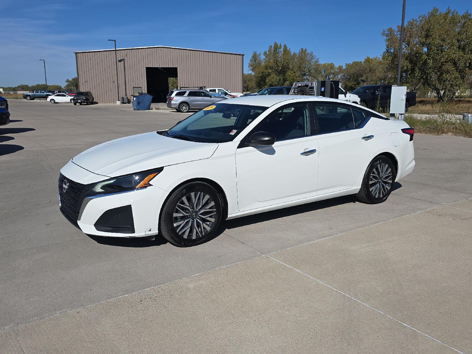 2025 Nissan Altima 2.5 SV FWD