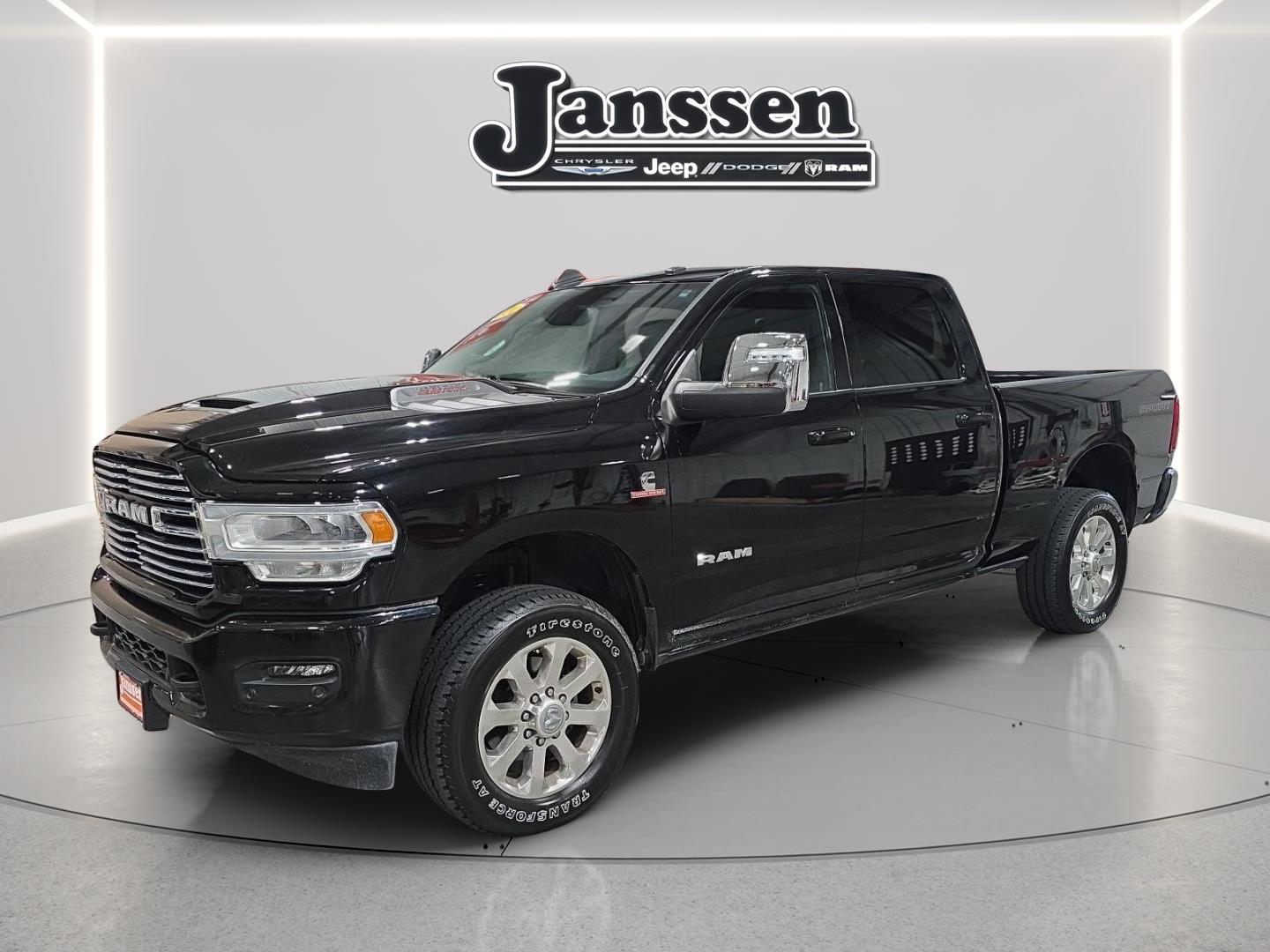 2024 RAM 3500 Laramie Crew Cab 4WD