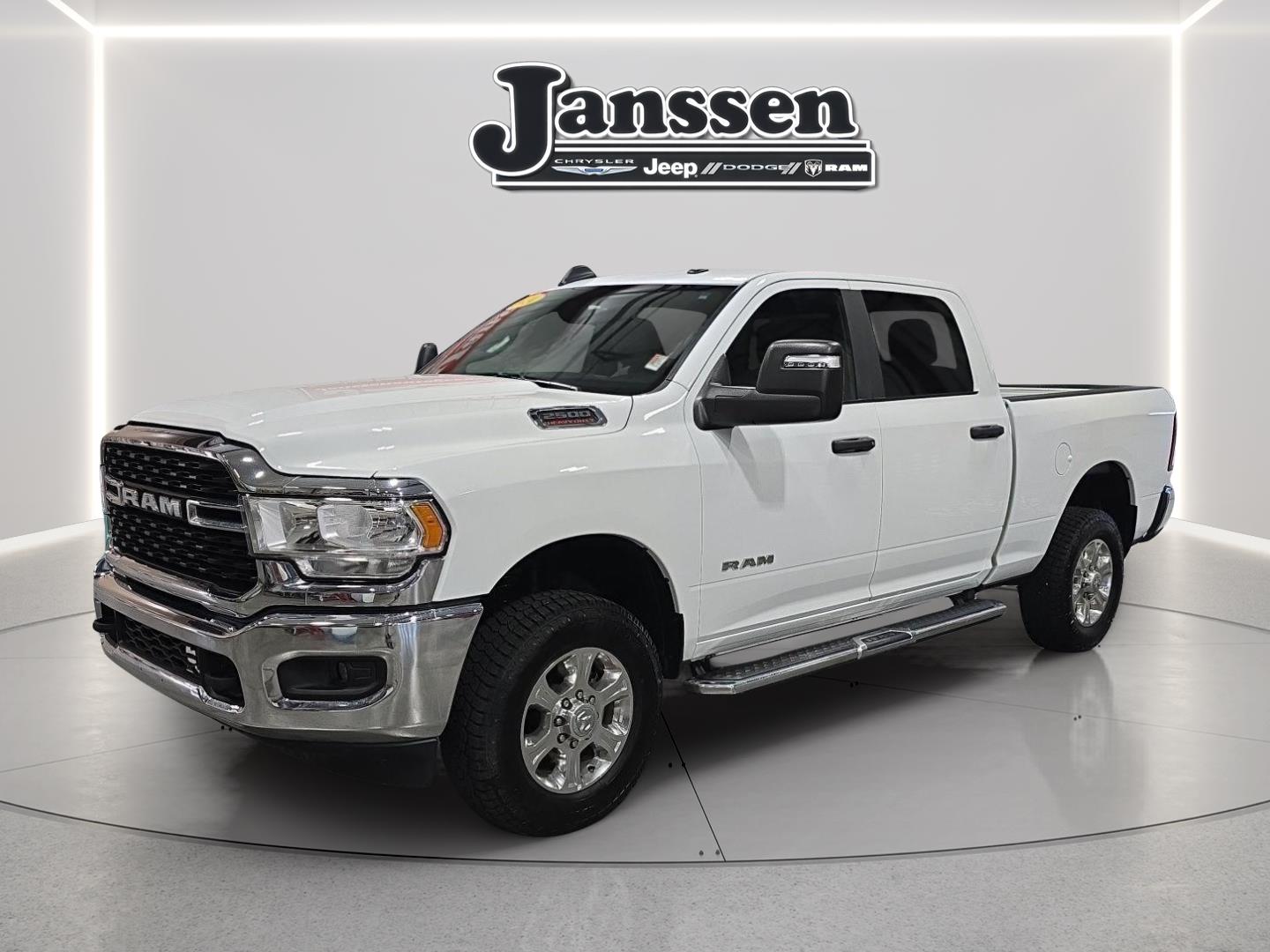 2024 RAM 2500 Big Horn Crew Cab 4WD