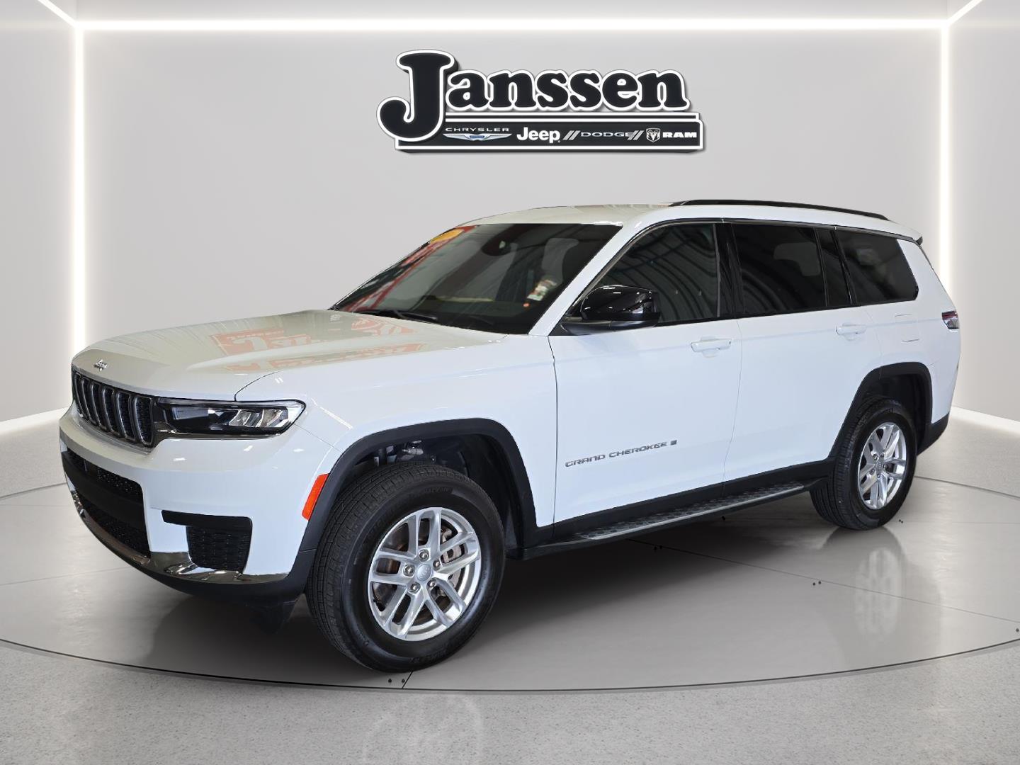 2024 Jeep Grand Cherokee L Laredo 4WD    