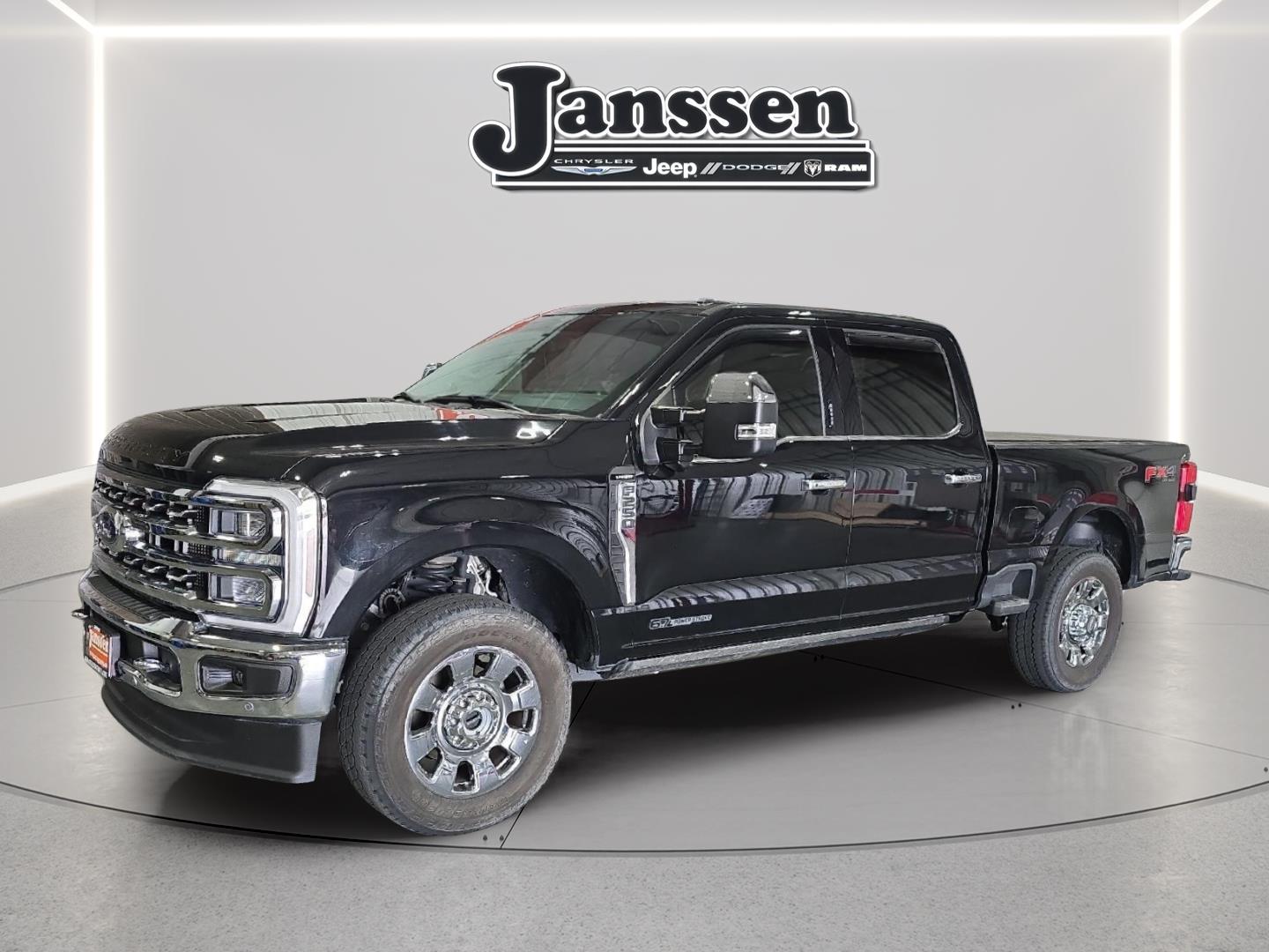 Agate Black Metallic 2024 Ford F-250 Super Duty Lariat Crew Cab 4WD Pickup Truck Four-Wheel Drive Automatic