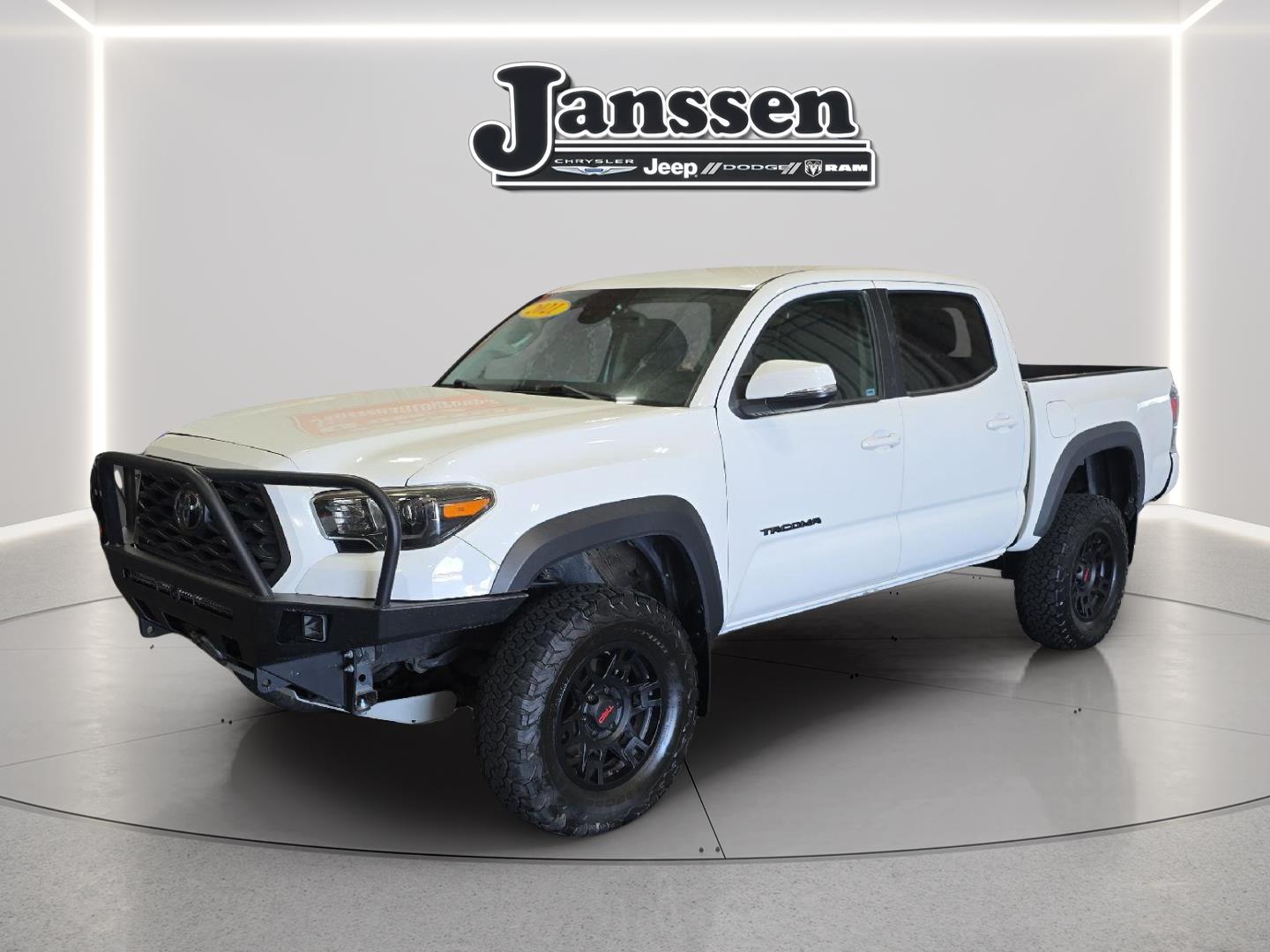 Super White 2021 Toyota Tacoma SR5 V6 Double Cab 4WD Pickup Truck Four-Wheel Drive Automatic