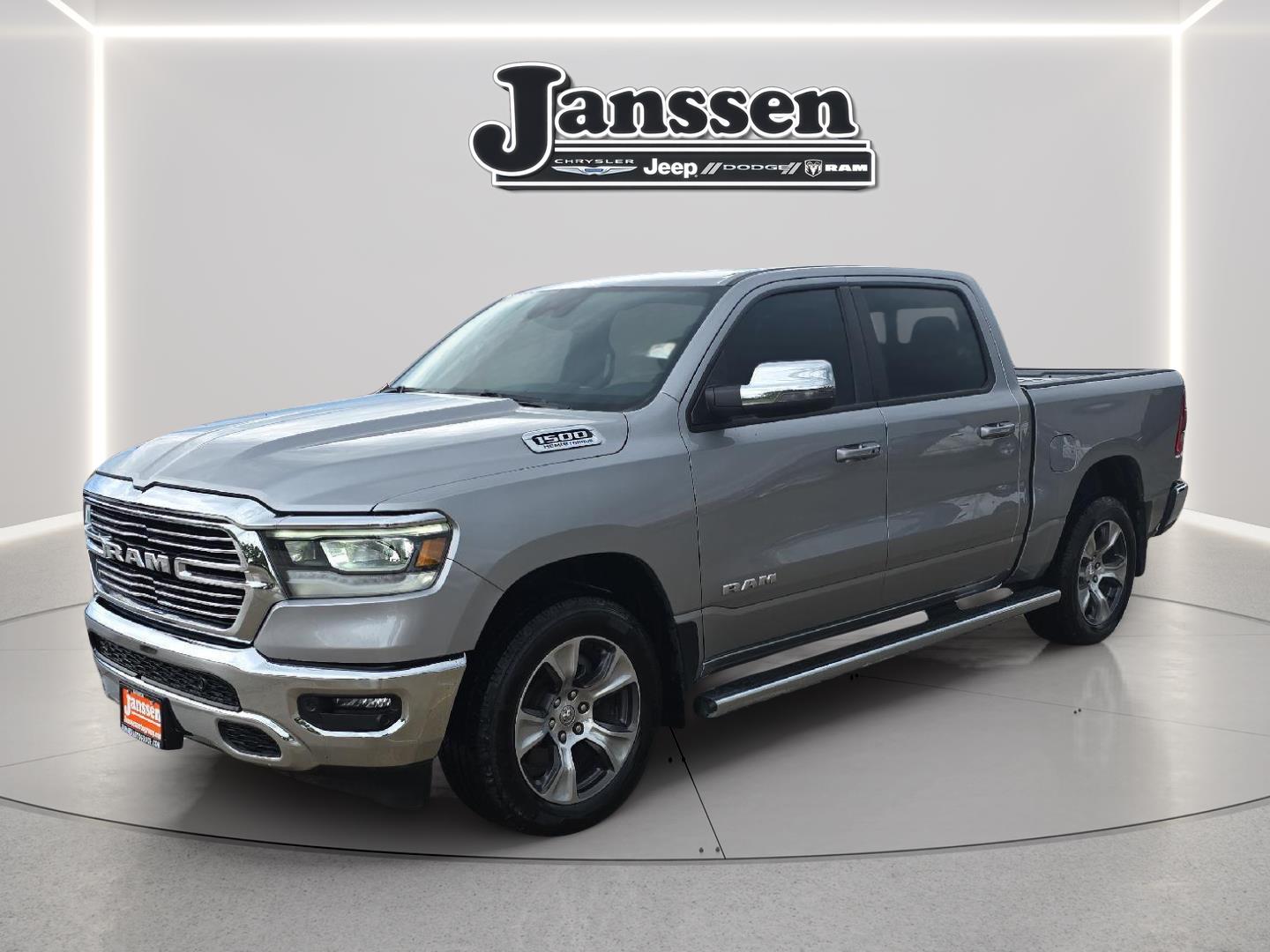 Billet Silver Metallic Clearcoat 2023 RAM 1500 Pickup Truck Four-Wheel Drive 8-Speed Automatic