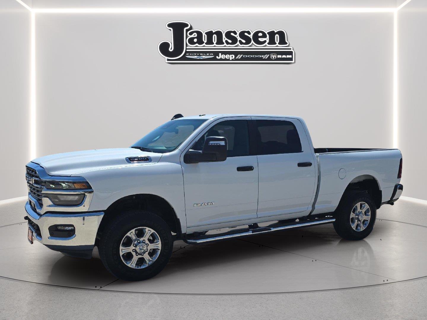 2026 RAM 2500 Big Horn Crew Cab 4WD