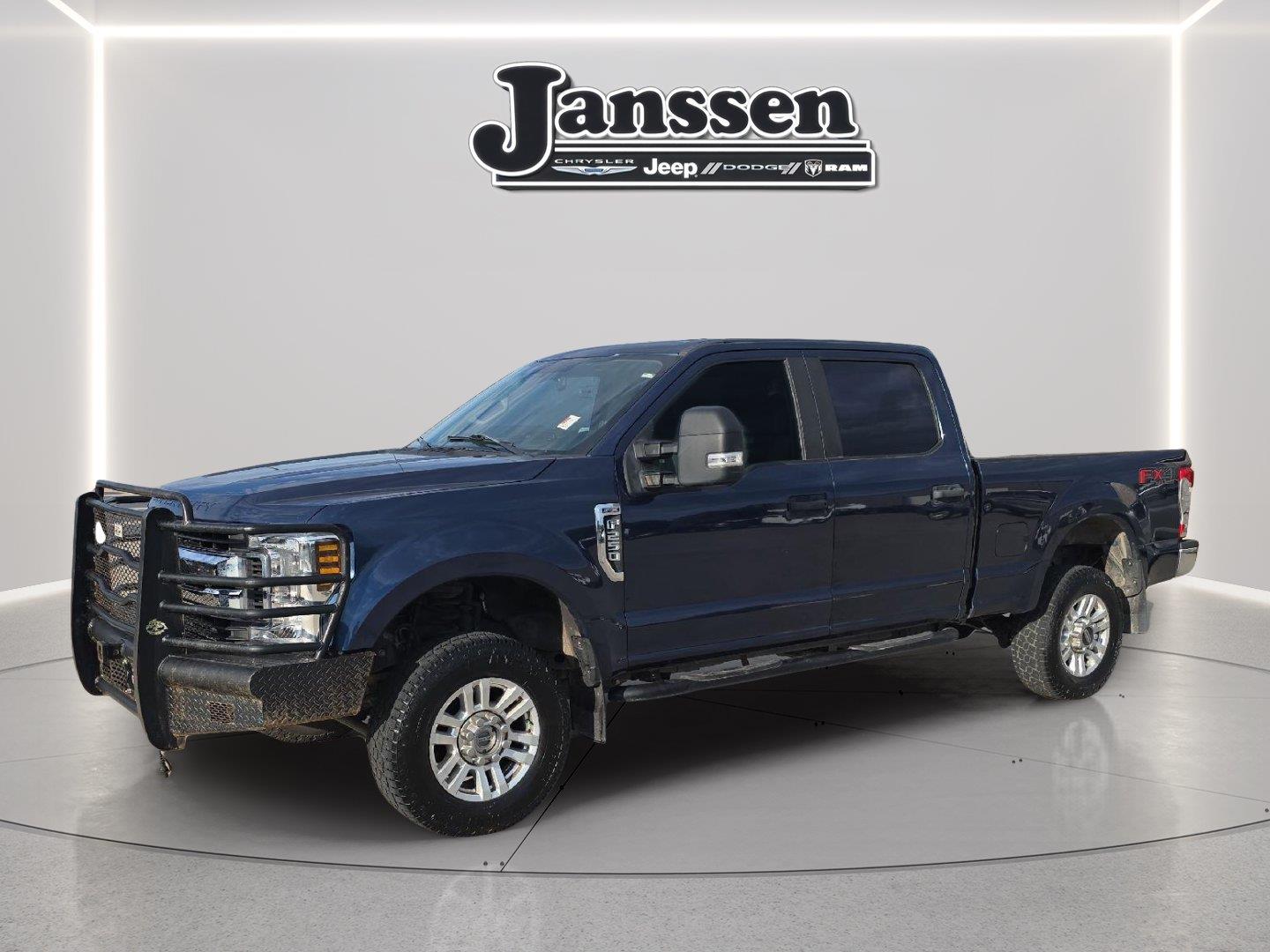  2019 Ford F-250 Super Duty XL Crew Cab 4WD   