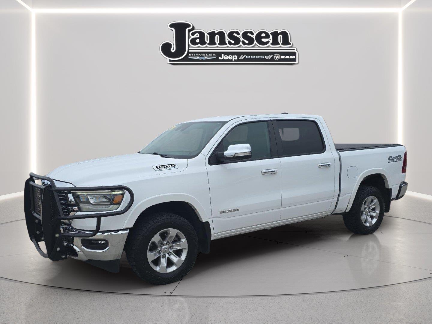 2021 RAM 1500 Laramie Crew Cab 4WD    