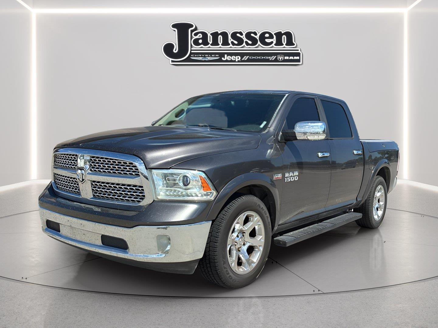  2016 RAM 1500 Laramie Crew Cab RWD   