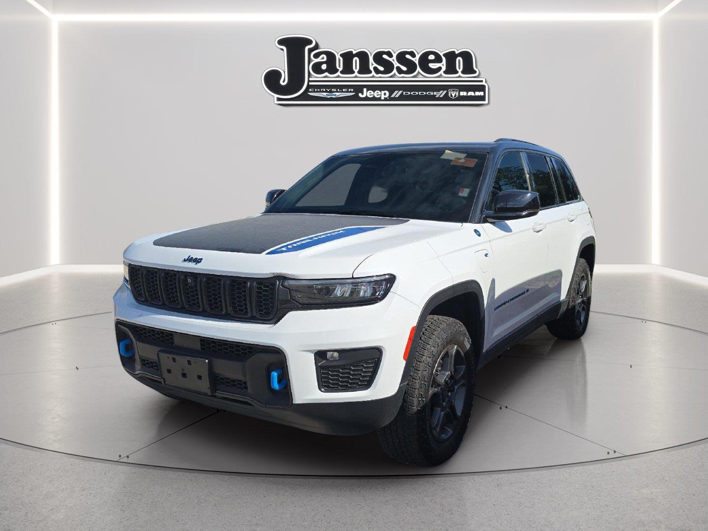 Bright White Clearcoat 2024 Jeep Grand Cherokee 4xe SUV / Crossover Four-Wheel Drive 8-Speed Automatic