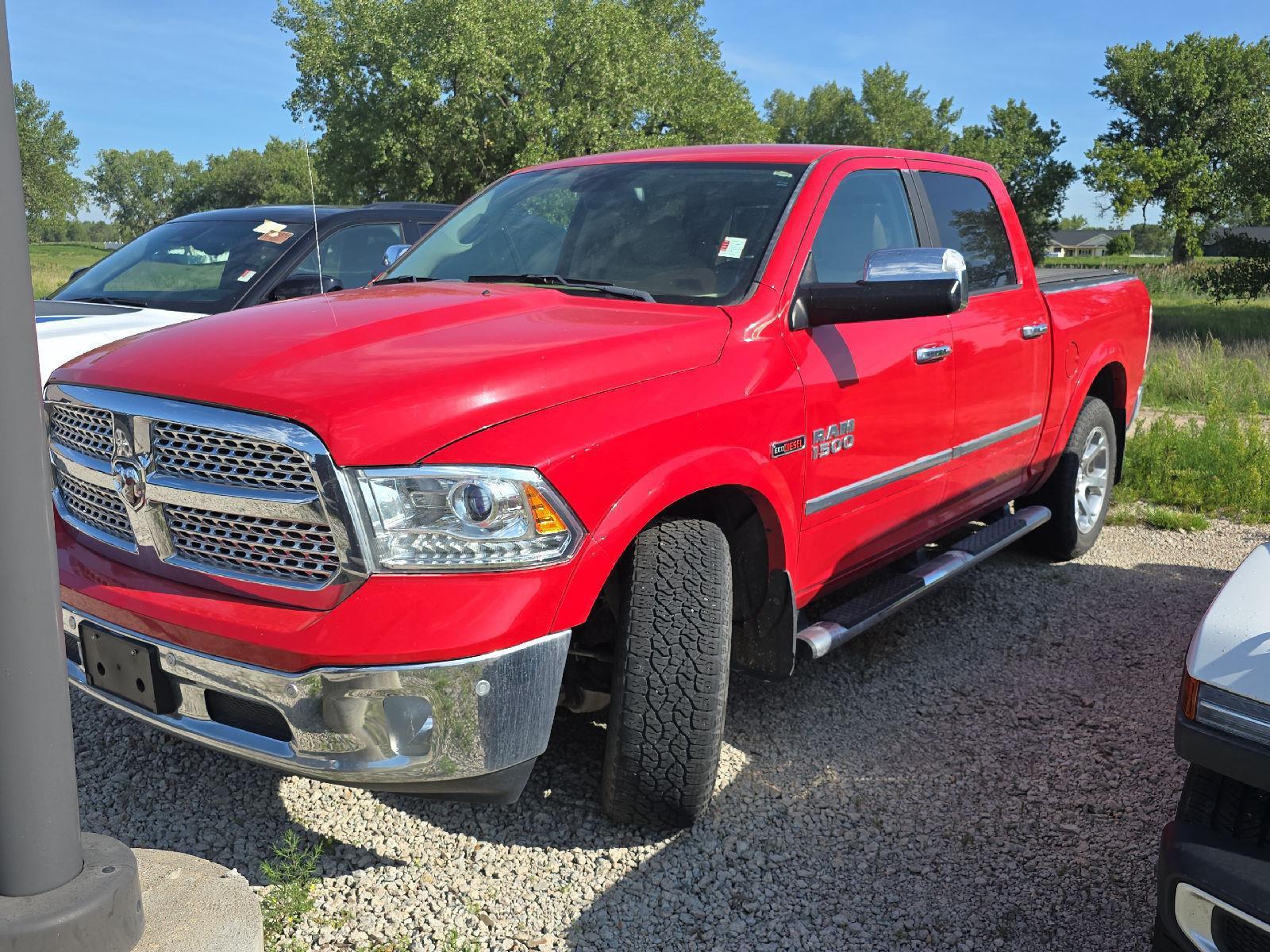 Flame Red Clearcoat 2017 RAM 1500 Pickup Truck Four-Wheel Drive 8-Speed Automatic