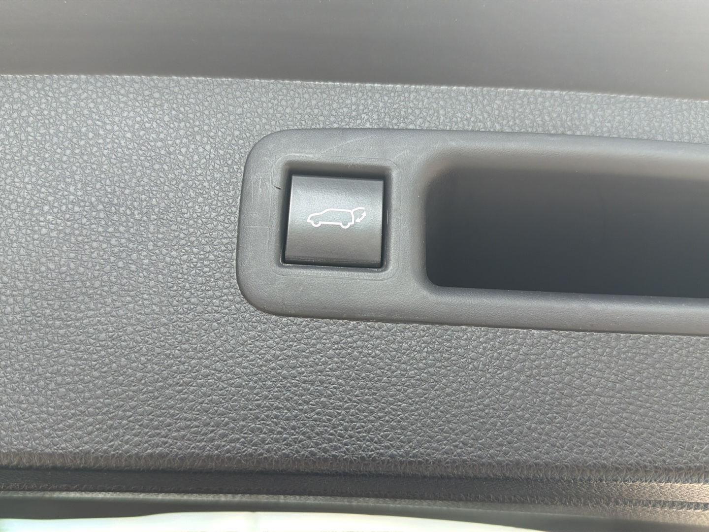 2022 Toyota Highlander XLE - Photo 15