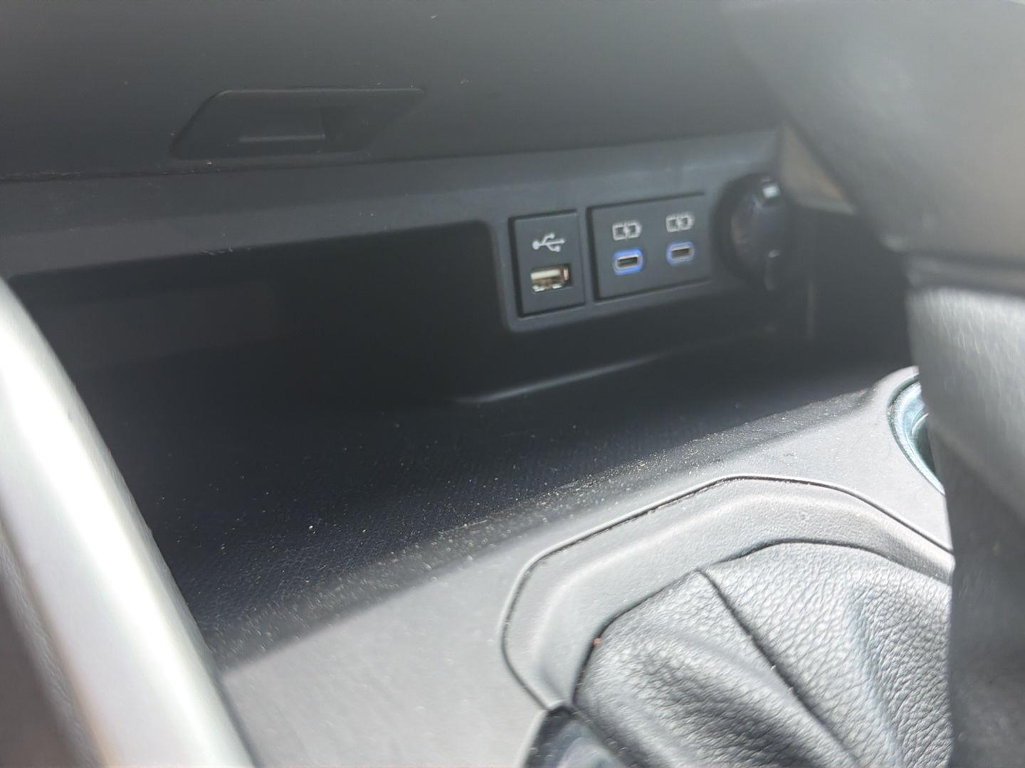 2022 Toyota Highlander XLE - Photo 26