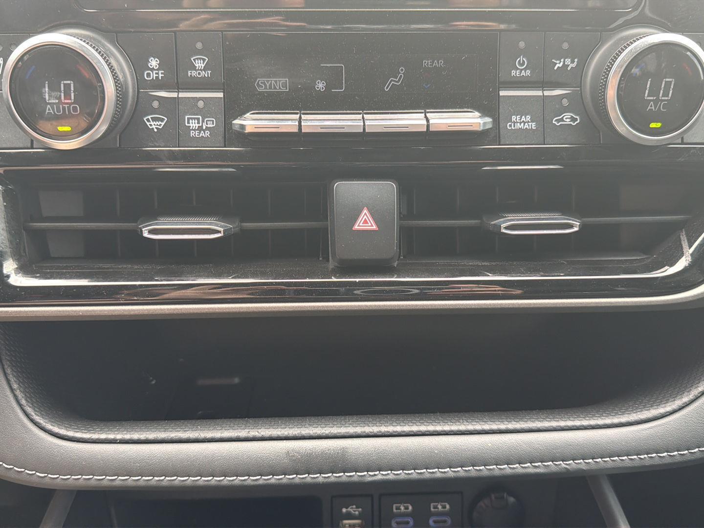 2022 Toyota Highlander XLE - Photo 27