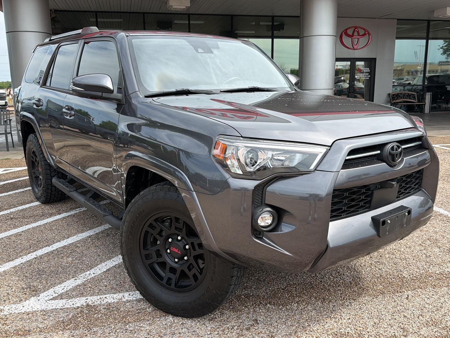 Magnetic Gray Metallic 2022 Toyota 4Runner SR5 Premium RWD SUV / Crossover 4X2 5-Speed Automatic