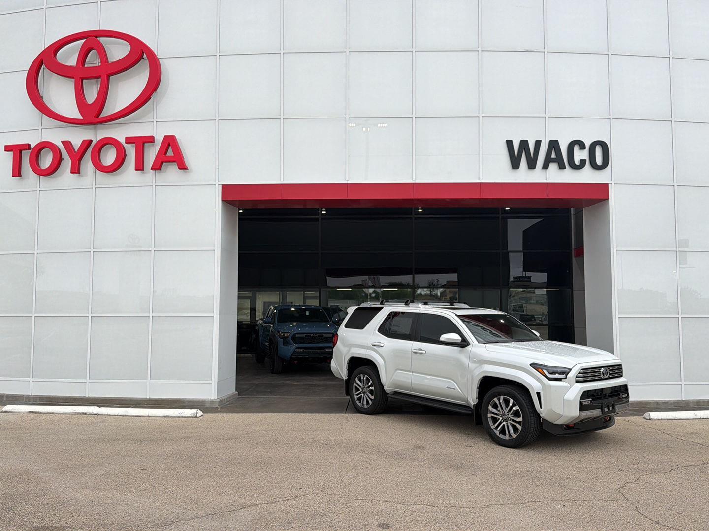 White (Wind Chill Pearl) 2026 Toyota 4Runner Limited 4WD SUV / Crossover All-Wheel Drive 8-Speed Automatic