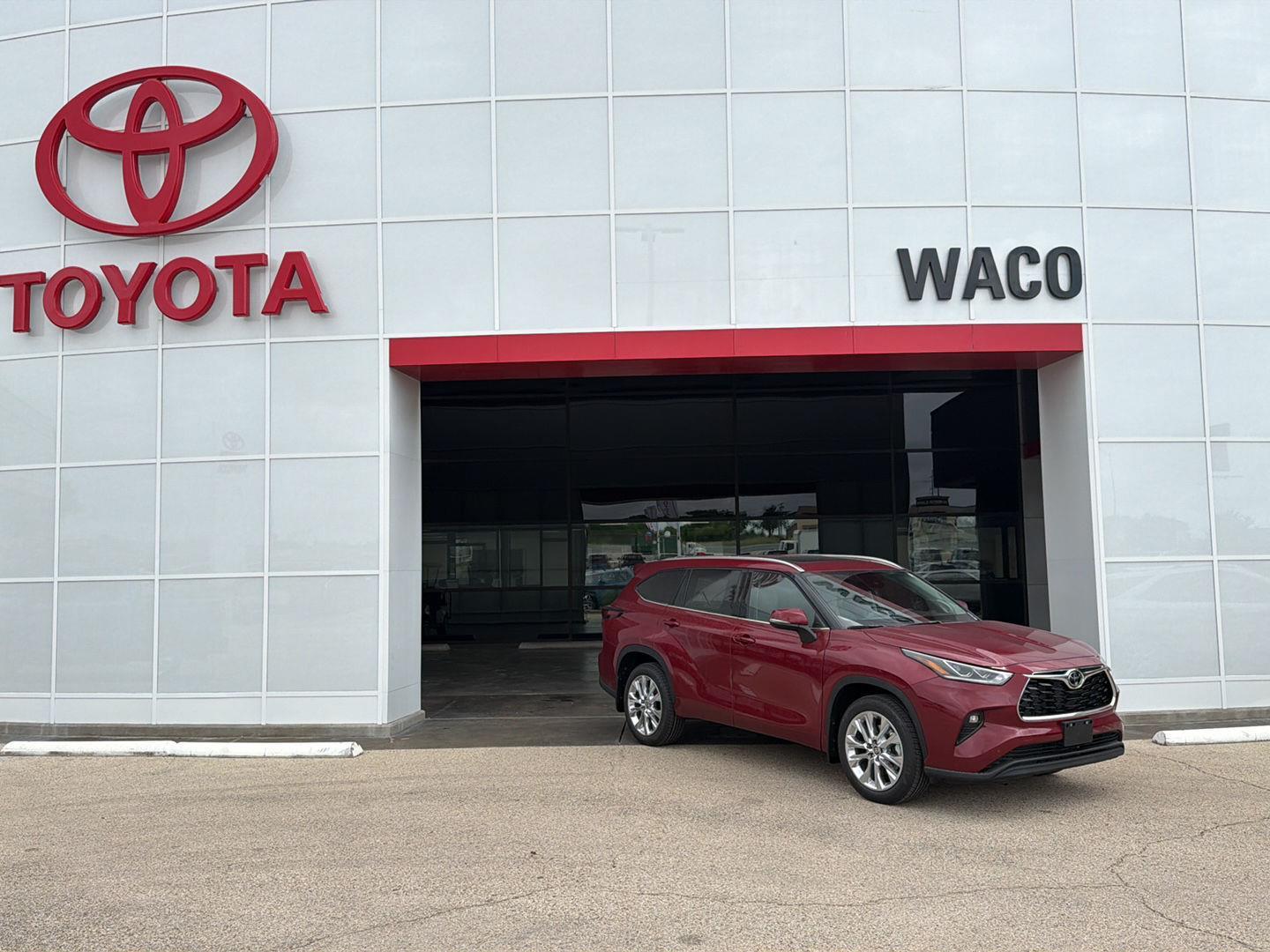 Red (Ruby Flare Pearl) 2026 Toyota Highlander Limited AWD SUV / Crossover All-Wheel Drive 8-Speed Automatic