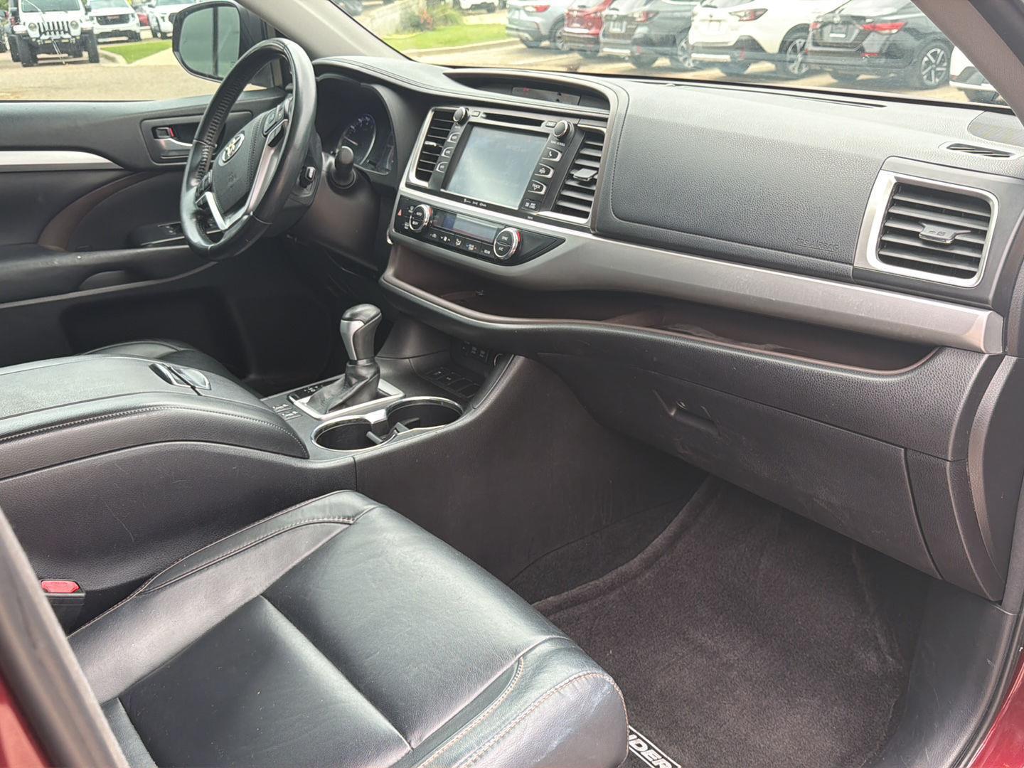 Used 2017 Toyota Highlander SUV