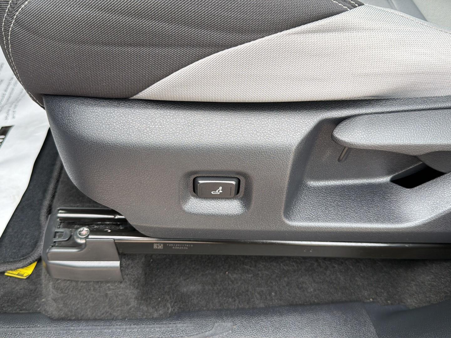 Used 2025 Toyota truck TACOMA  Sedan