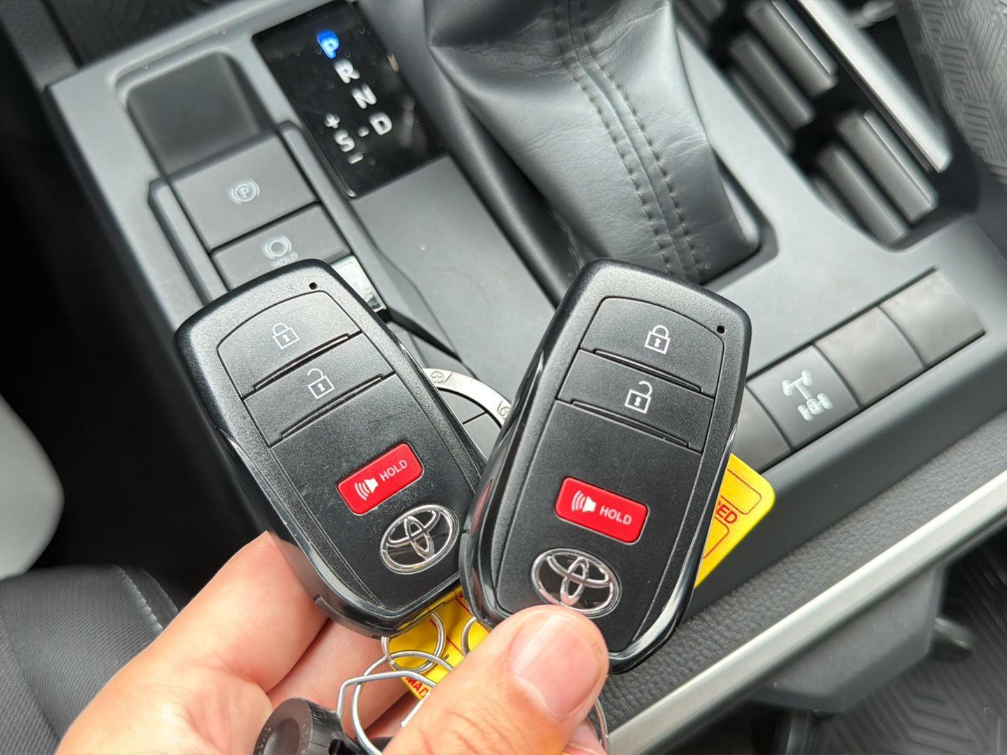 Used 2025 Toyota truck TACOMA  Sedan