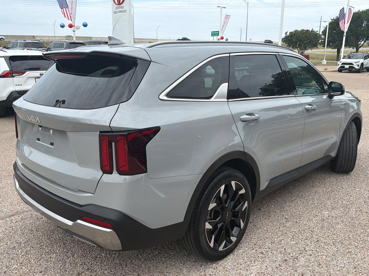 Used 2024 Kia Sorento SUV