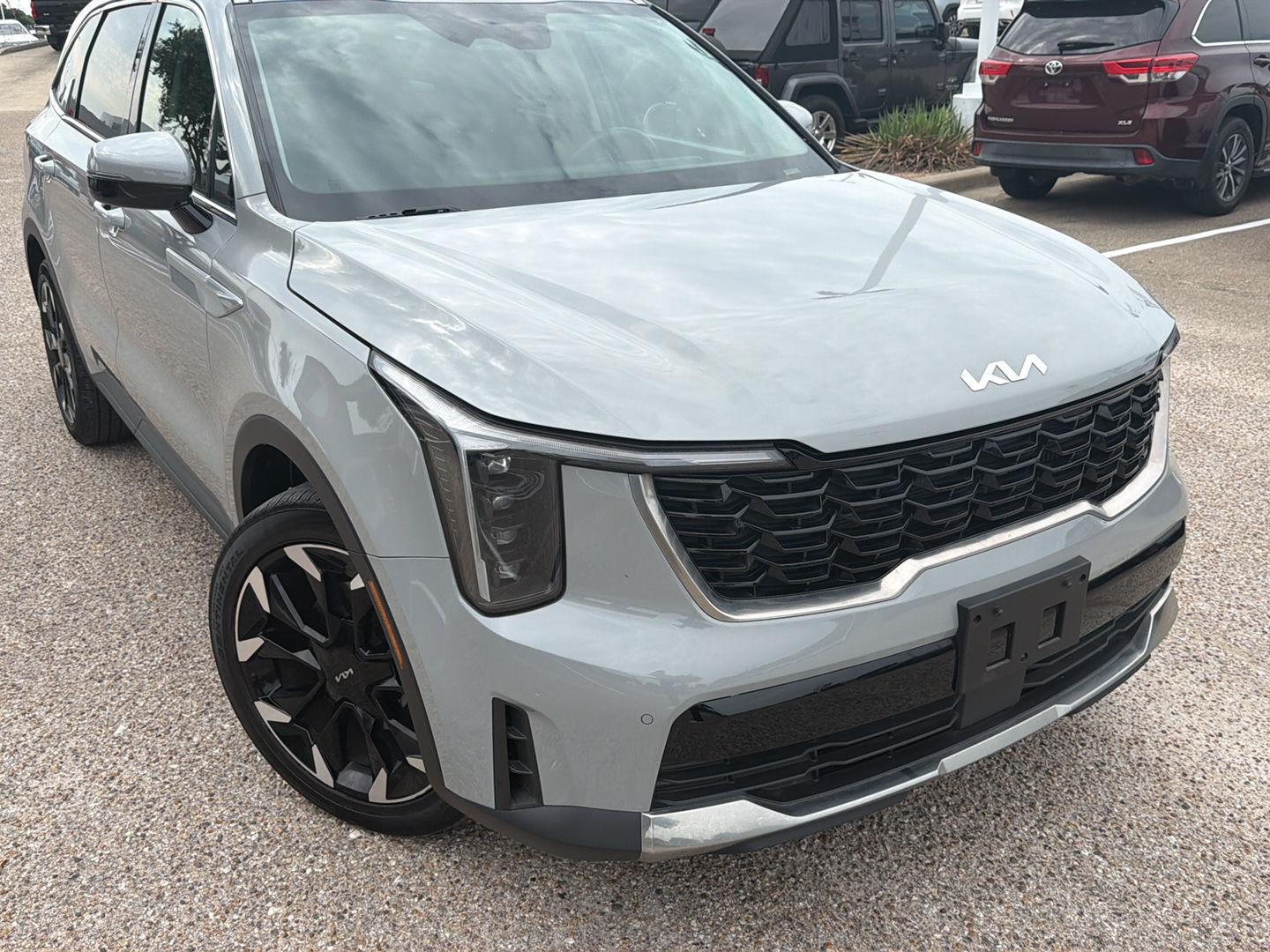 Used 2024 Kia Sorento SUV