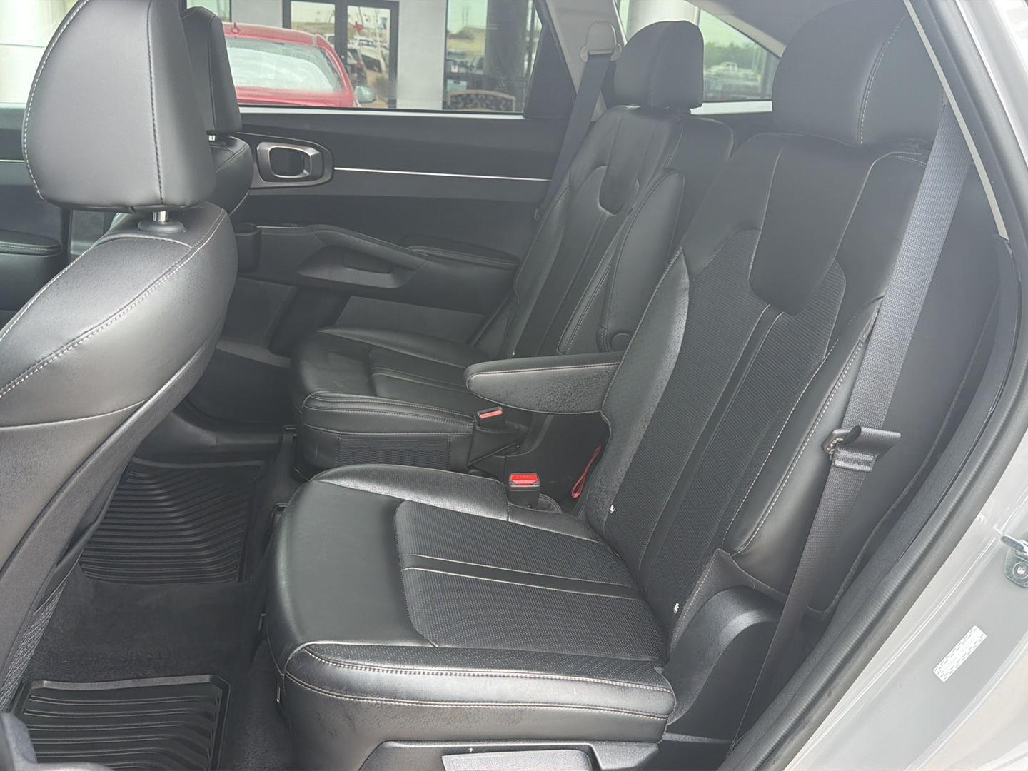 Used 2024 Kia Sorento SUV