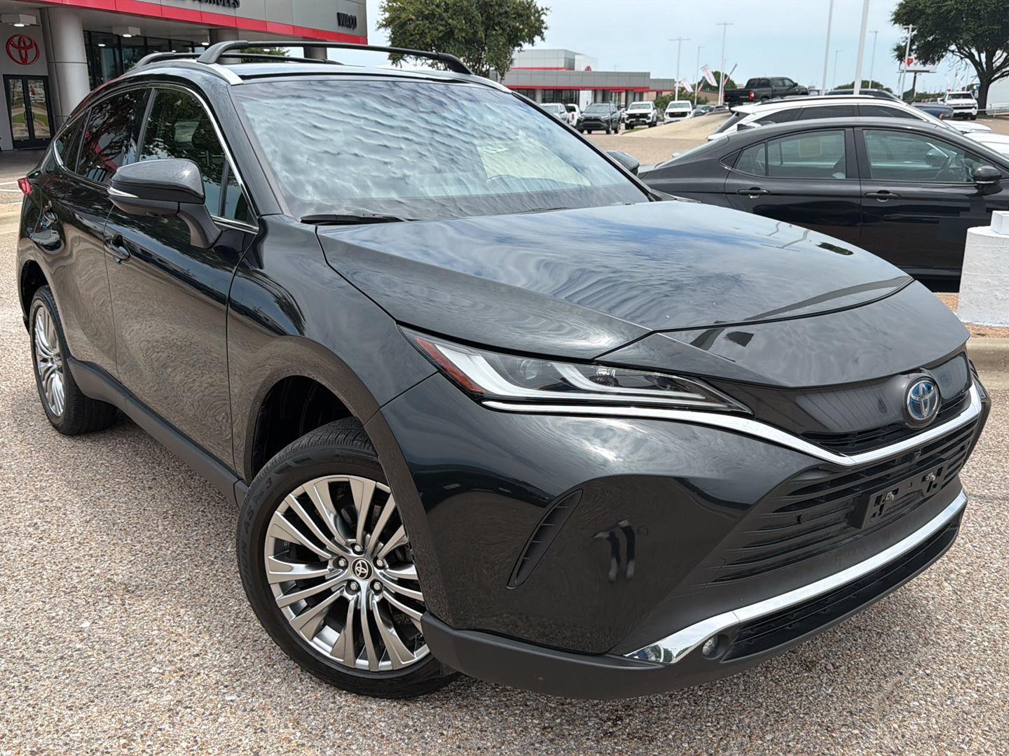 CELESTIAL BLACK 2022 Toyota Venza SUV / Crossover All-Wheel Drive 