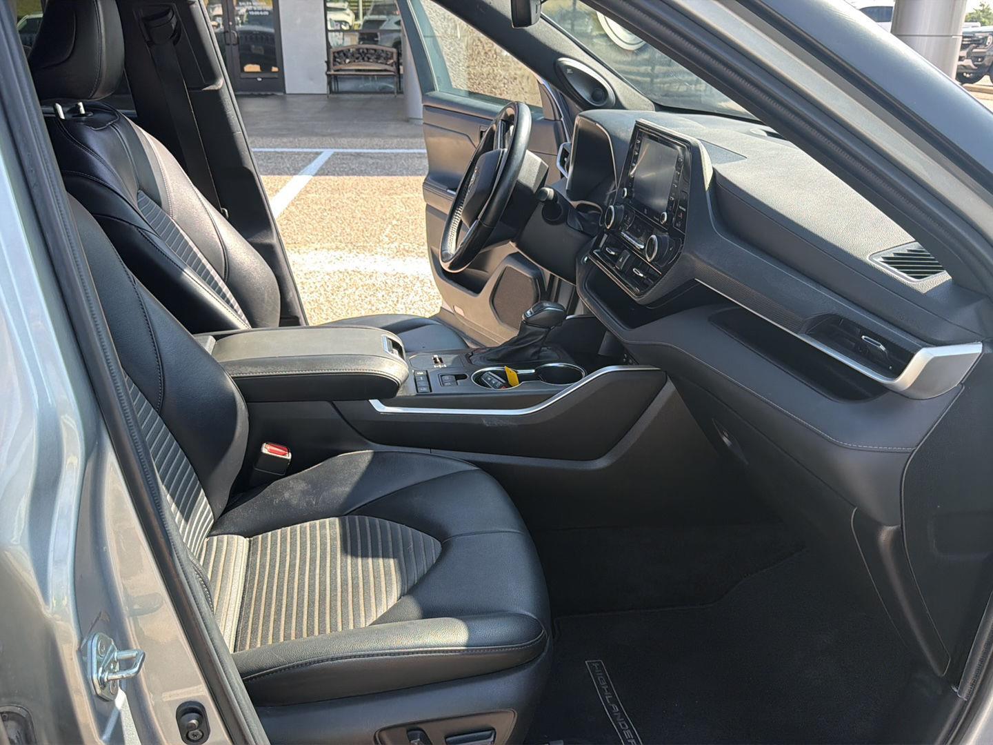 Used 2022 Toyota Highlander SUV