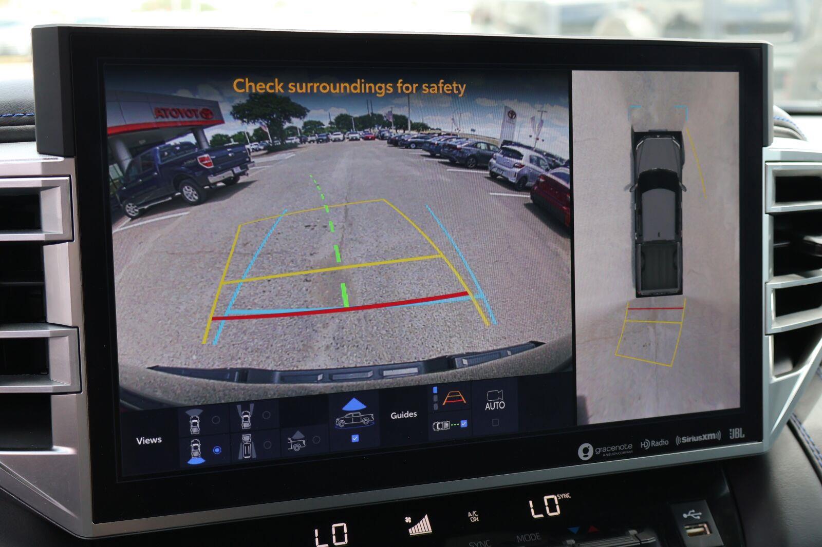 2024 Toyota Tundra Platinum - Photo 32
