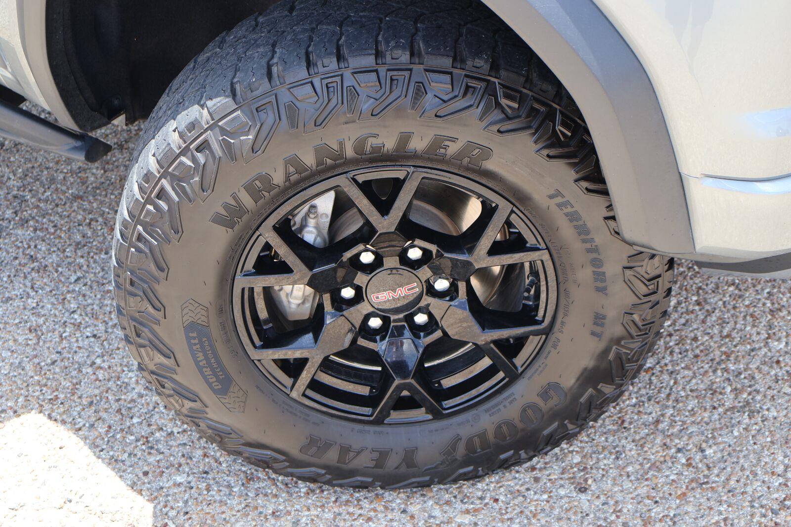 Used 2024 GMC Canyon Truck