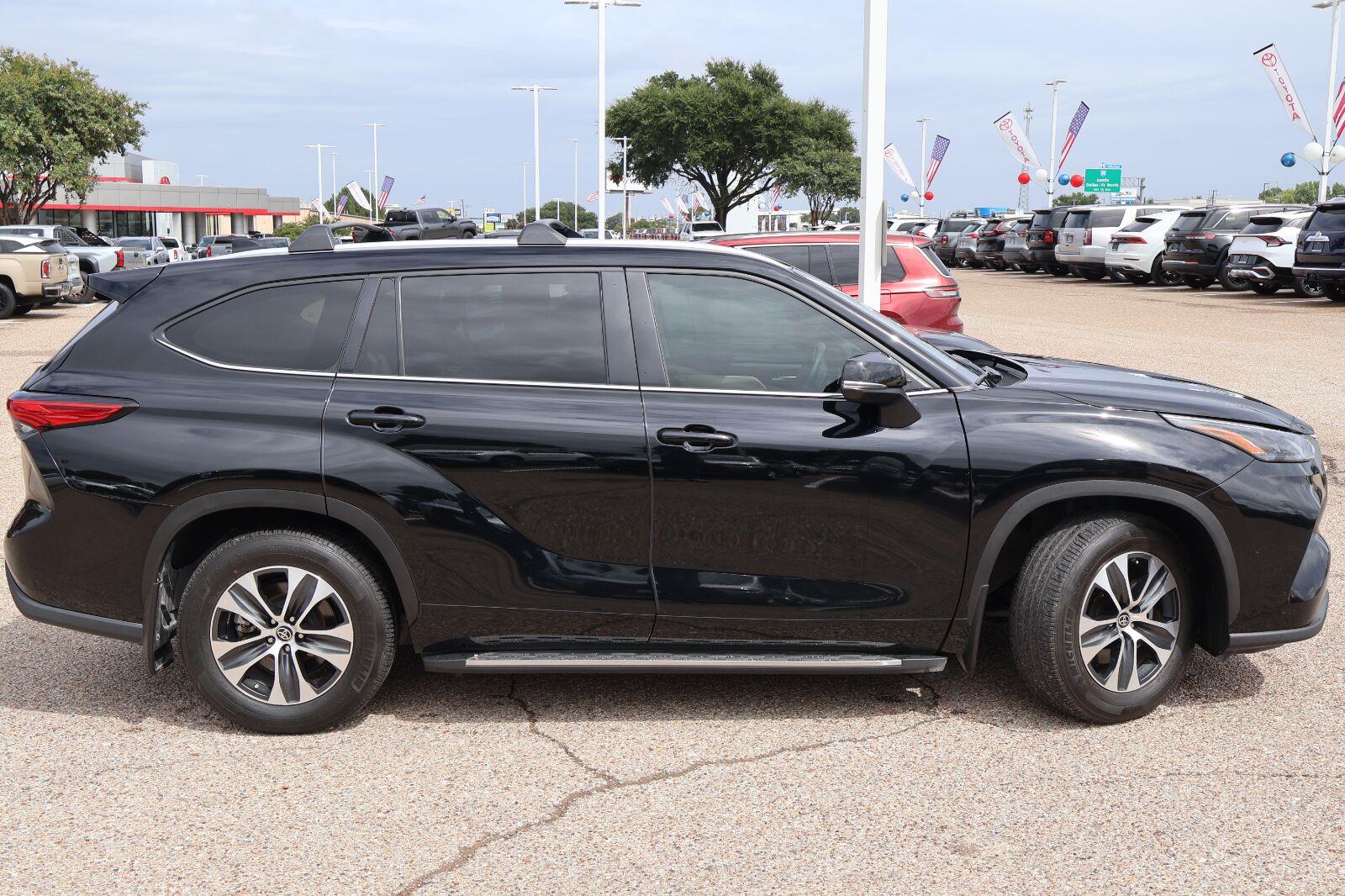 Used 2023 Toyota Highlander SUV