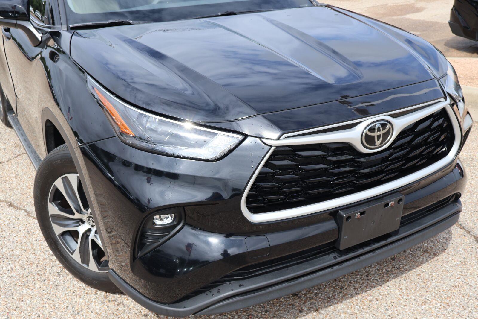 Used 2023 Toyota Highlander SUV