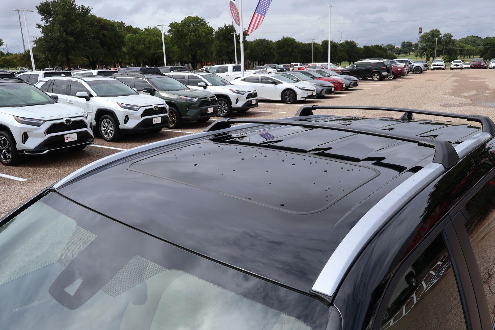 Used 2023 Toyota Highlander SUV